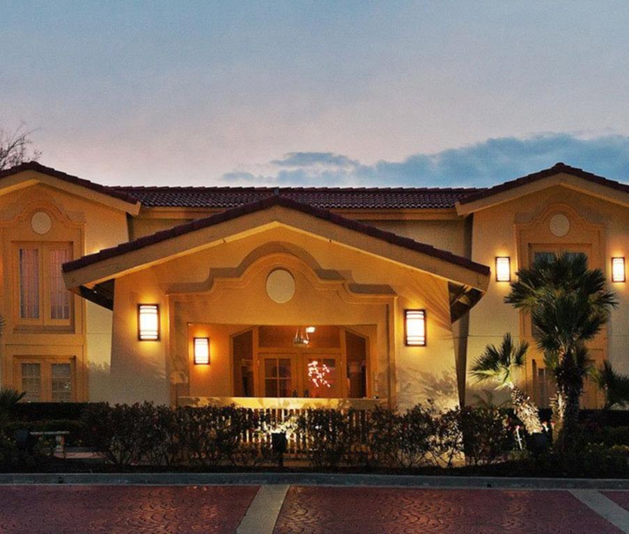 Motel 6 Texas City Exterior photo