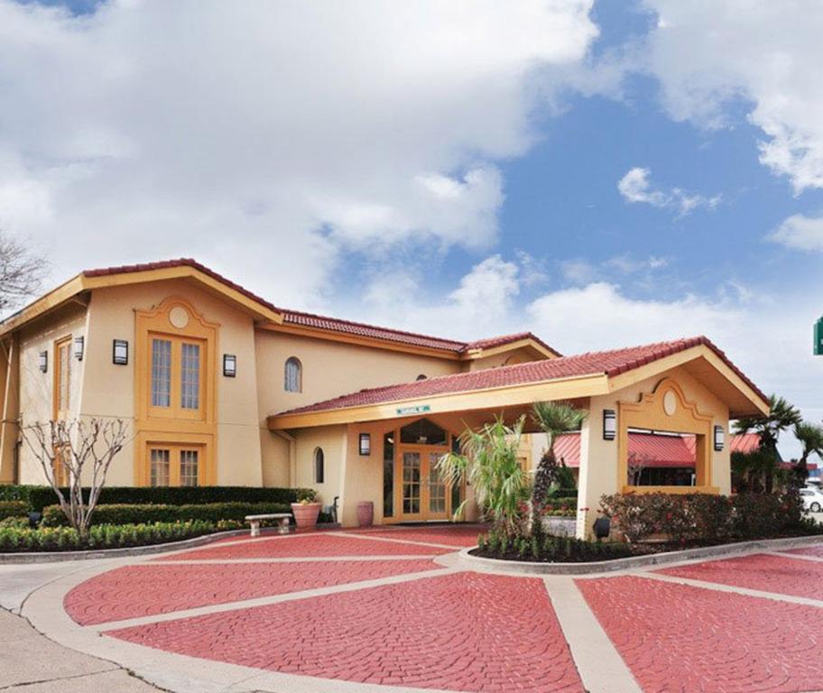 Motel 6 Texas City Exterior photo