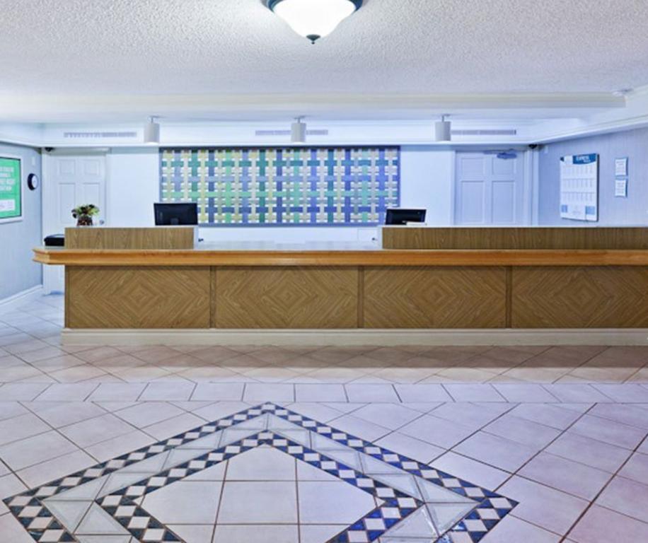 Motel 6 Texas City Interior photo