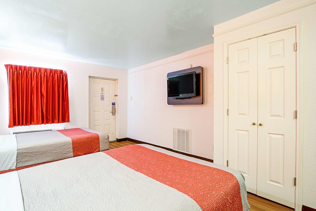 Motel 6 Texas City Exterior photo